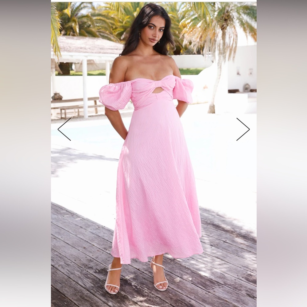 [NWT] SOLD OUT on Hello Molly. Never worn. New with tags. Size 2. Pink
